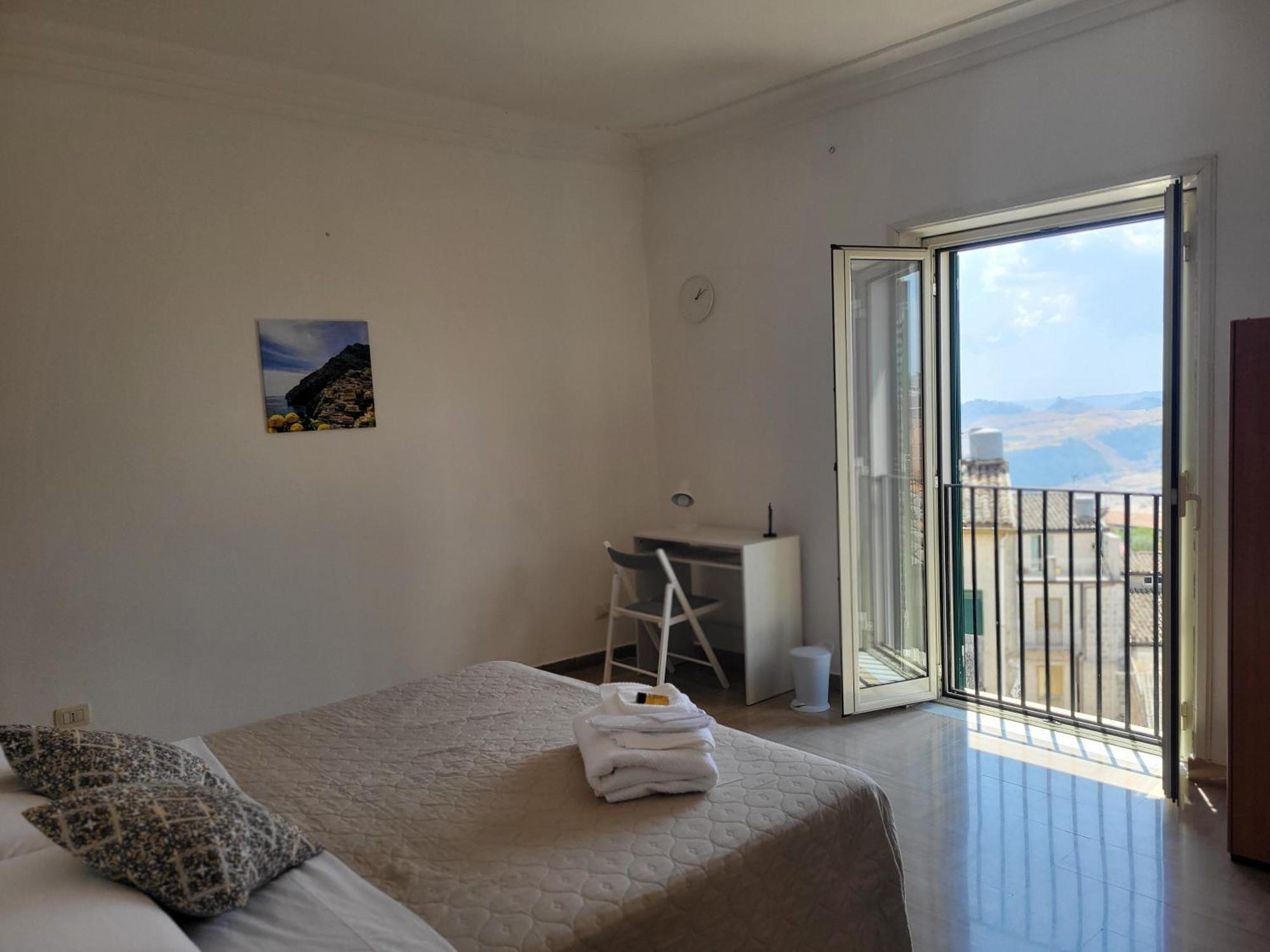 Mussomeli'S Beautiful House Apartment ภายนอก รูปภาพ